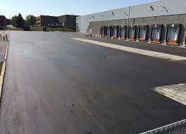 Best Driveway Pressure Washing  in Oblong, IL